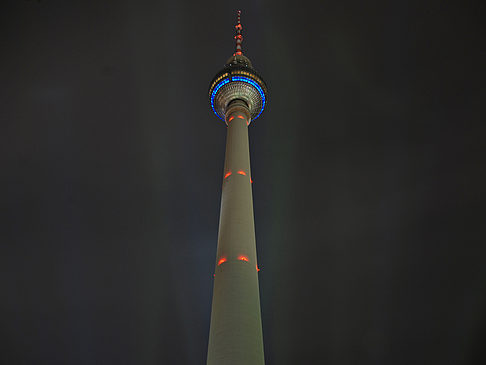 Fernsehturm bei Nacht - Berlin (Berlin)